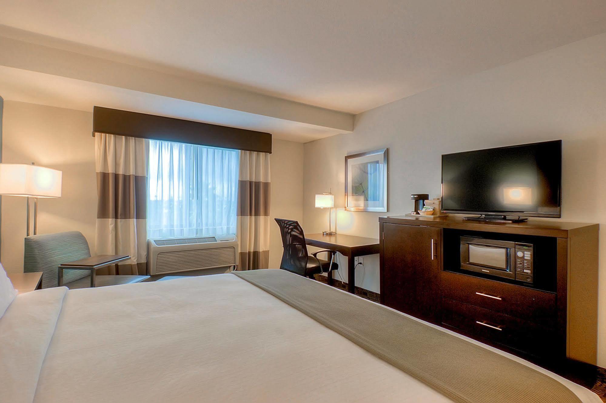 Holiday Inn Express Hotel & Suites Carlsbad Beach By Ihg Eksteriør billede